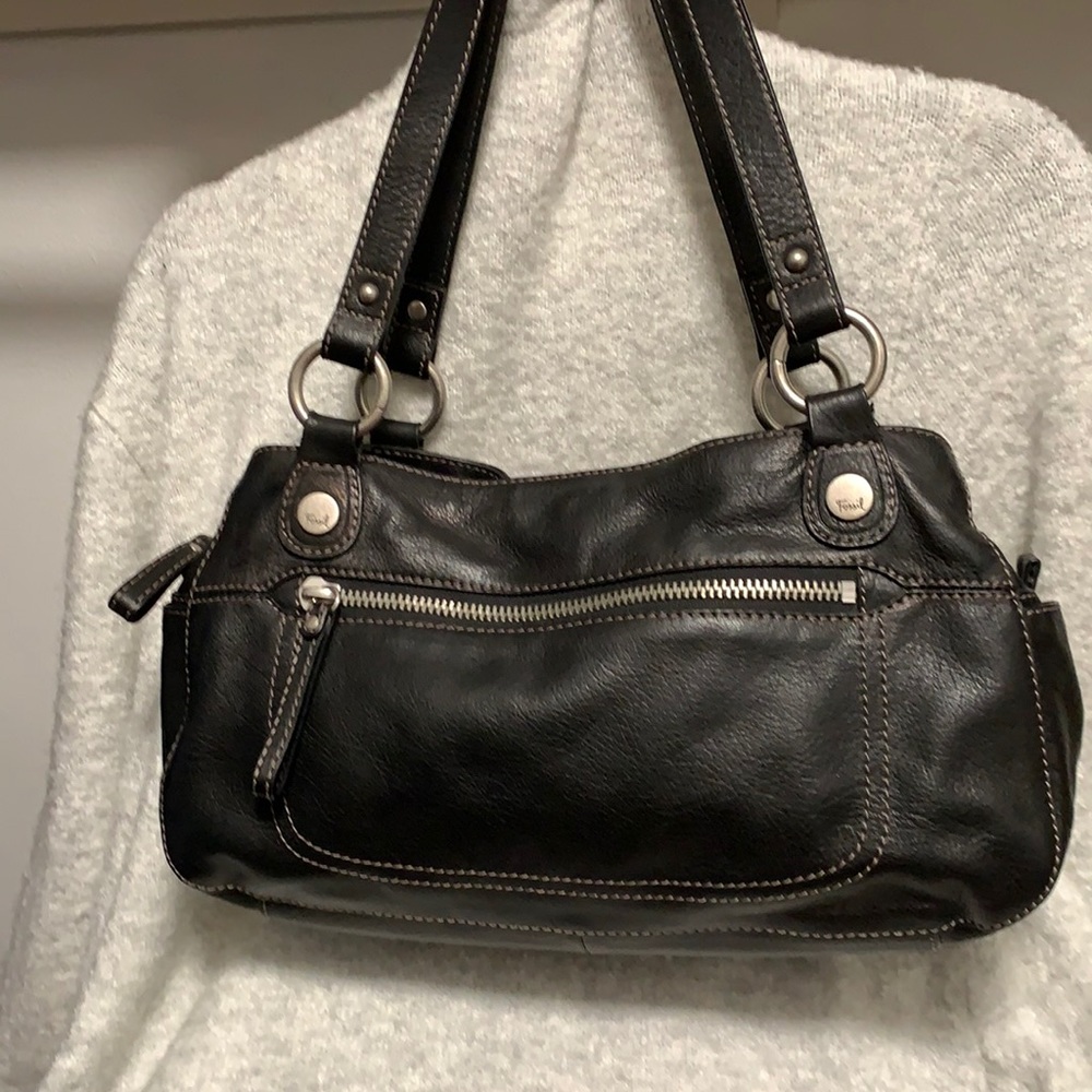 Fossil, genuine soft Leather shoulder Bag, great conditions, Used.